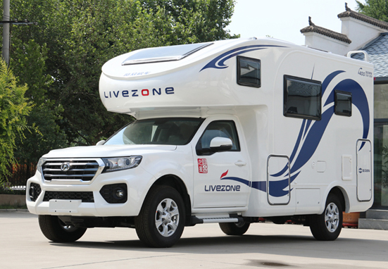 喜歡自駕游，不知道怎么選房車，看看這款四驅房車