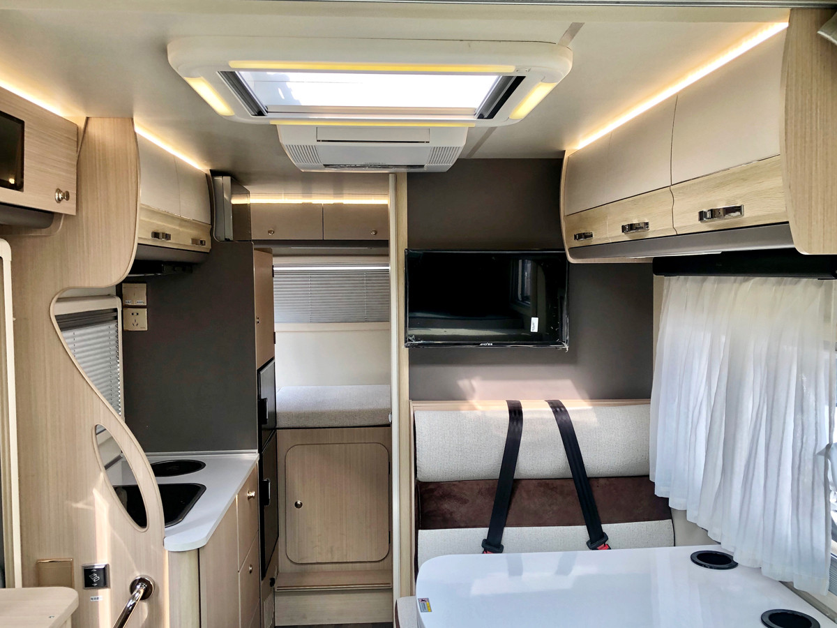 上山下河無往不至,深度自駕還是C7房車 上山下河無往不至,深度自駕還是C7房車