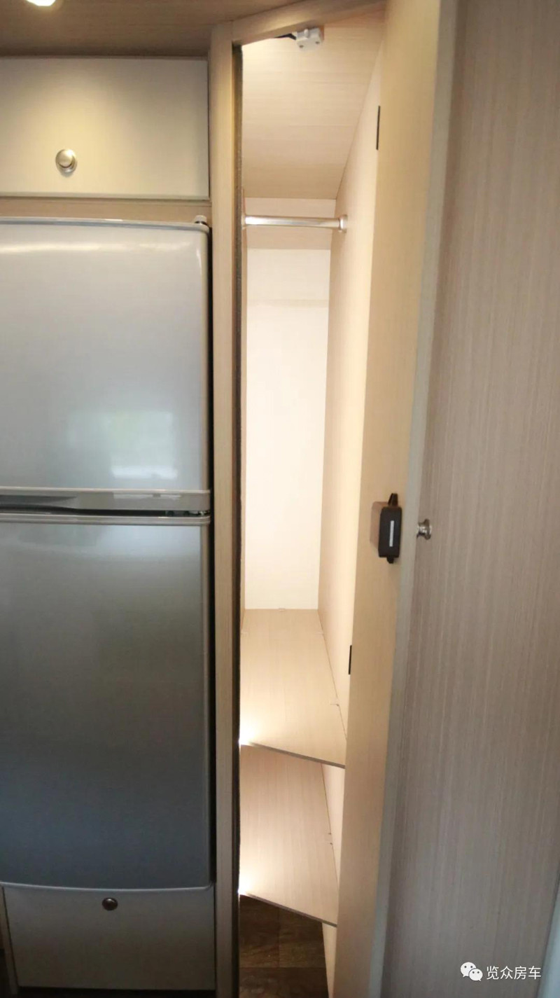 帶老人孩子出行,適合選這款房車 帶老人孩子出行,適合選這款房車