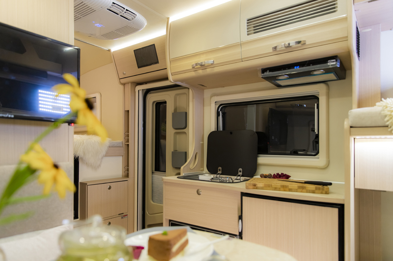 不僅僅動力好，還有上下鋪的房車