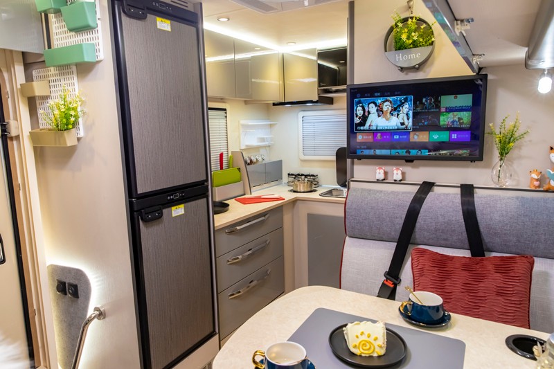 超大廚房讓房車(chē)生活更有料