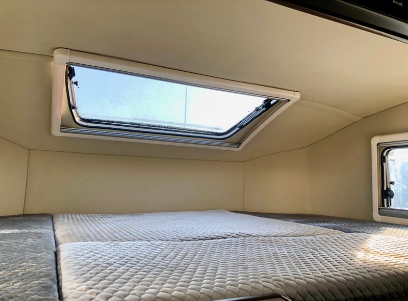 自由炮領(lǐng)銜,引爆成都房車展 自由炮領(lǐng)銜,引爆成都房車展