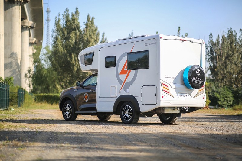 四驅強者，這幾款房車無畏崎嶇