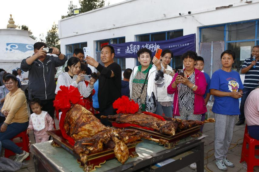 對酒當(dāng)歌,人生幾何,要盡興就現(xiàn)在! 對酒當(dāng)歌,人生幾何,要盡興就現(xiàn)在!