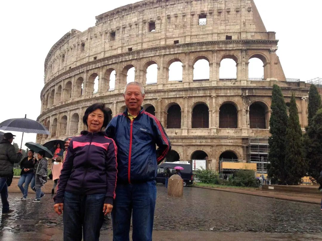 七旬老人開房車帶老伴游世界l中國房車圈最早的“網紅達人” 七旬老人開房車帶老伴游世界l中國房車圈最早的“網紅達人”