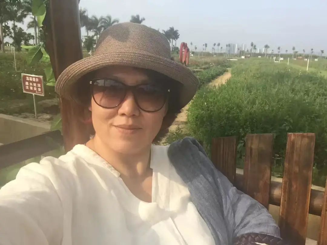 58歲的她,自駕房車旅居,一人兩犬,活成了自己喜歡的樣子 58歲的她,自駕房車旅居,一人兩犬,活成了自己喜歡的樣子