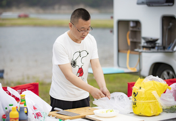 外觀大氣，空間十足的房車