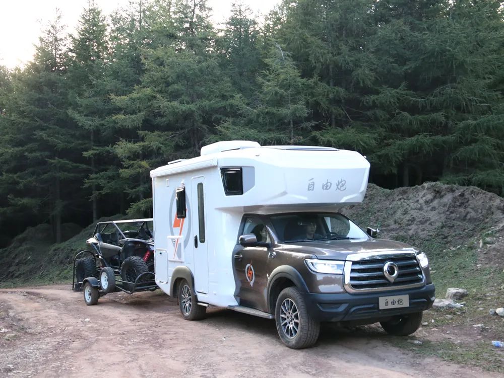 C6駕照即將到來！這款擁有牽引資質(zhì)的自行式房車千萬別錯(cuò)過！